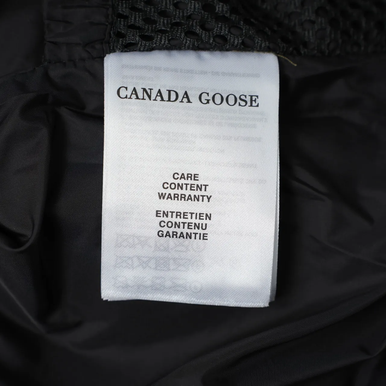 P740 CANADA GOOSE丨Canada Goose 29 New 2048 Hairless Collar Hooded Down Jacket Color: Black Black Label Size: XS-XXL